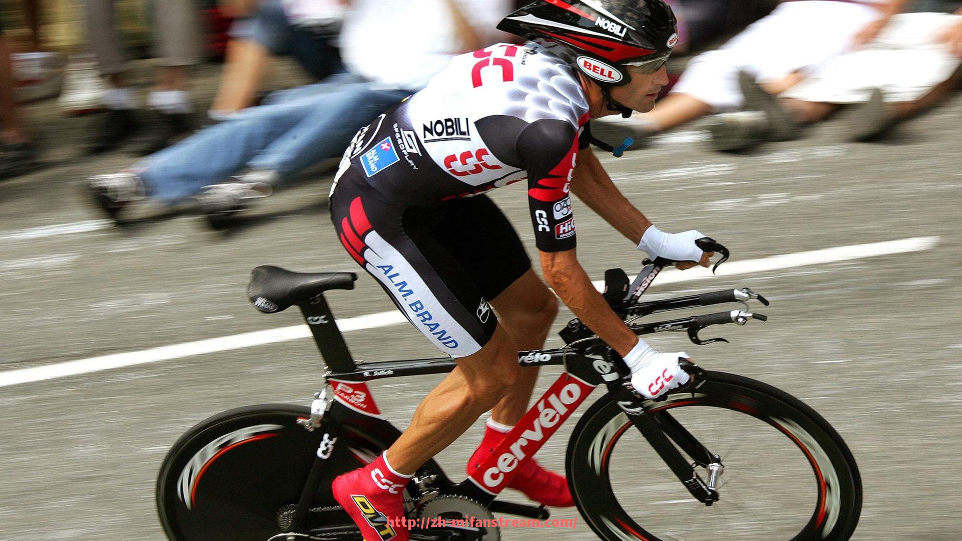 秘饭直播-世俱杯球队球员传球准确度分析与精准传球训练策略