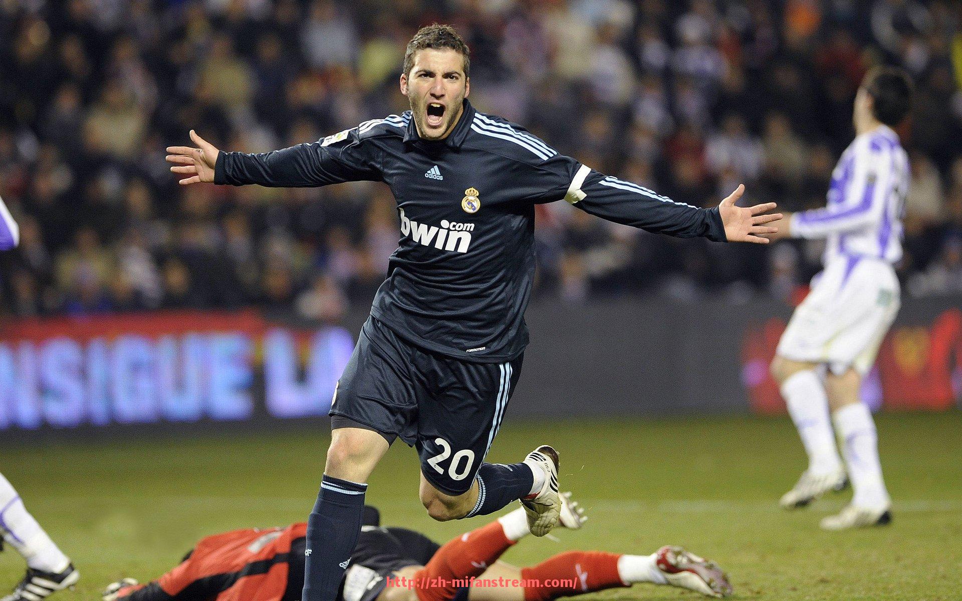 秘饭直播-传中效率左右边路战术:世俱杯球队传中成功率数据